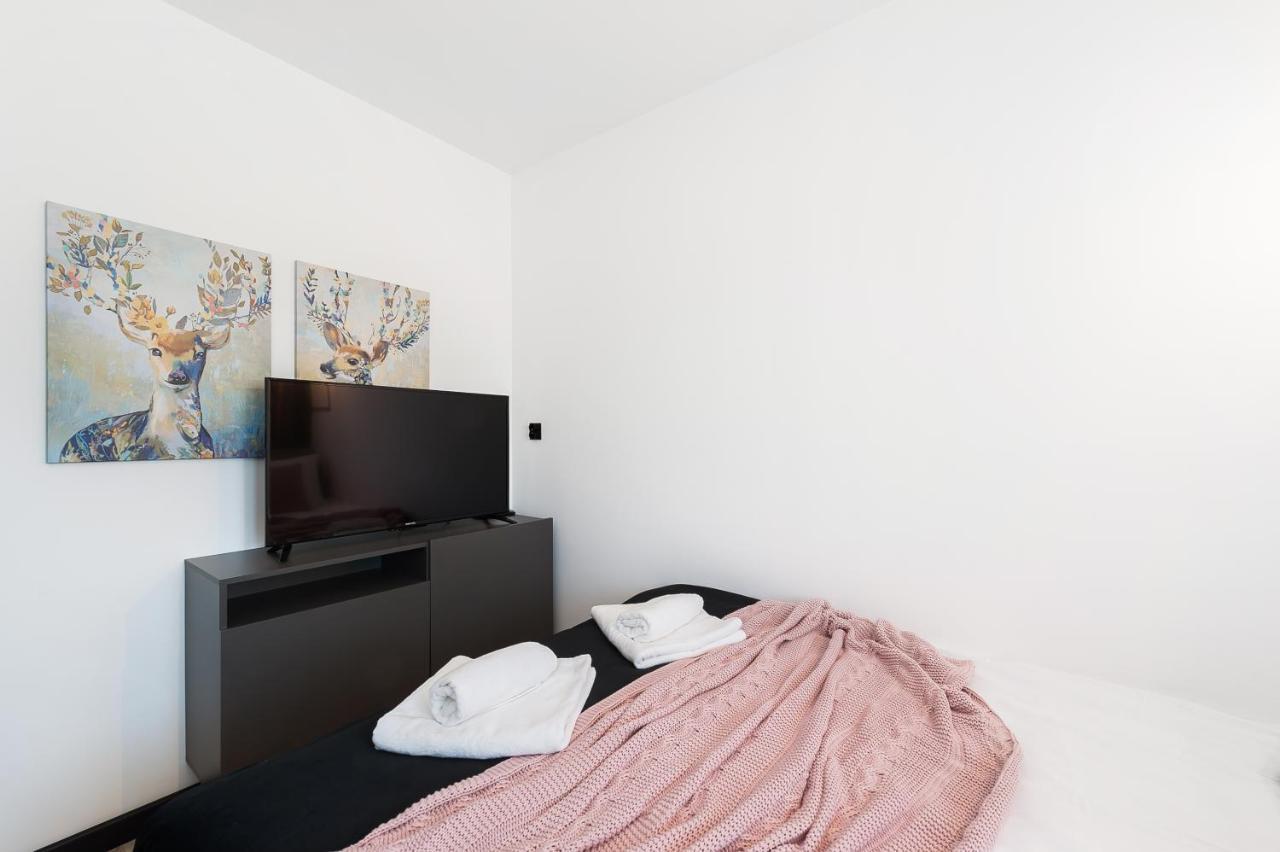 Esti Apartament Nad Jeziorem Czorsztynskim Exteriör bild